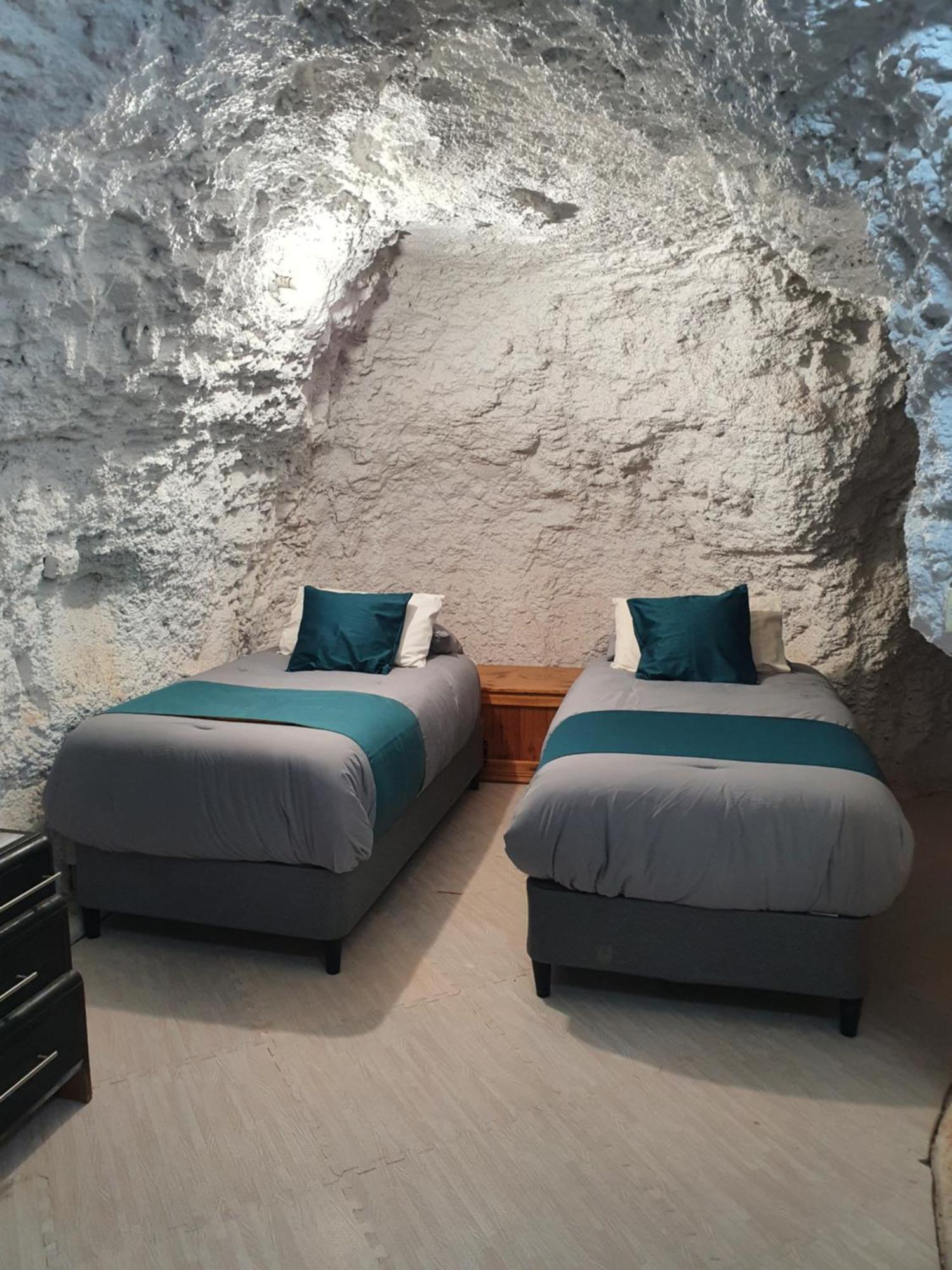 Fossickers Den Dugout Accommodation White Cliffs Ngoại thất bức ảnh