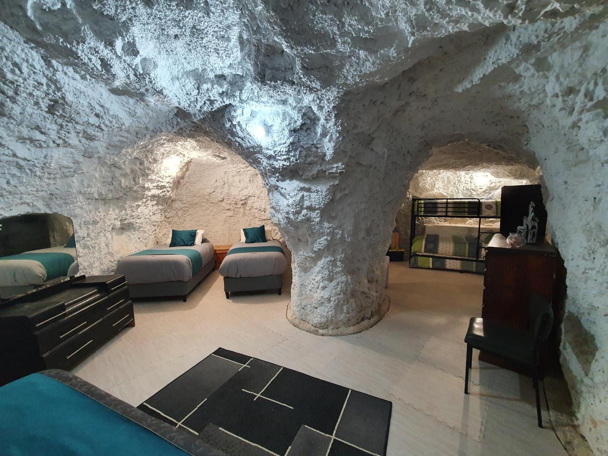 Fossickers Den Dugout Accommodation White Cliffs Ngoại thất bức ảnh