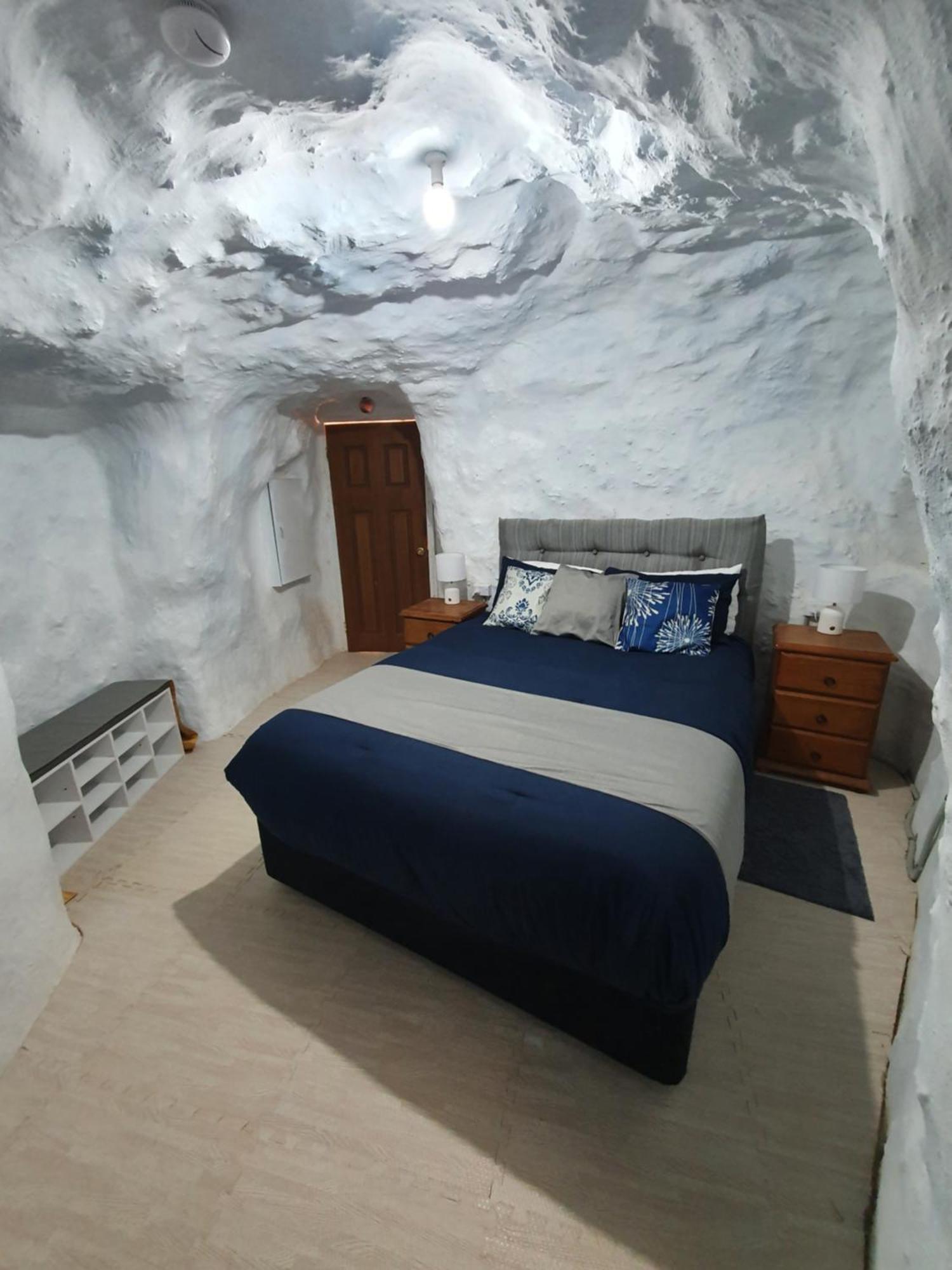 Fossickers Den Dugout Accommodation White Cliffs Ngoại thất bức ảnh